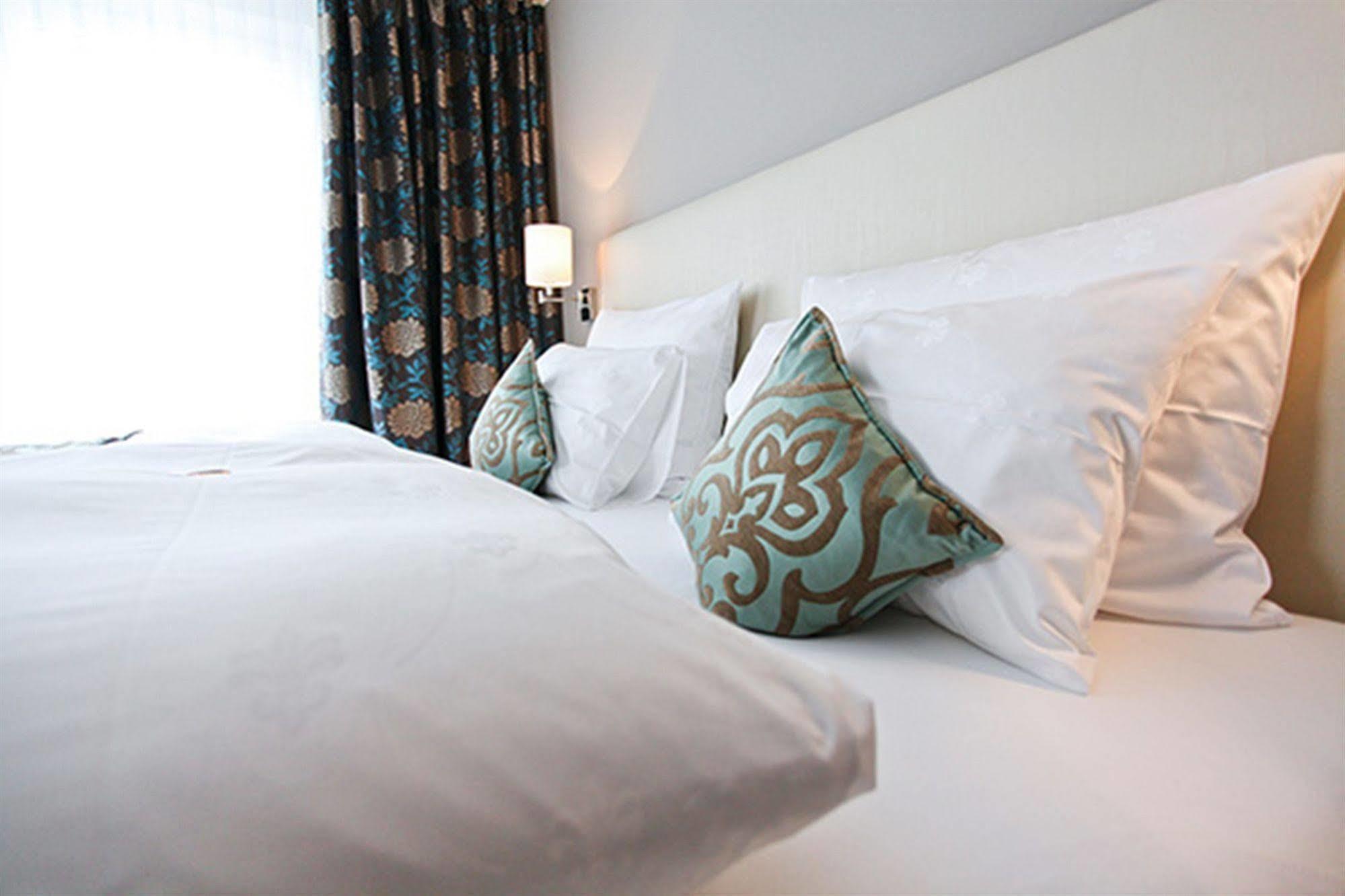 Hotel Palatina "Hotel-Restaurant" Neustadt an der Weinstraße Εξωτερικό φωτογραφία